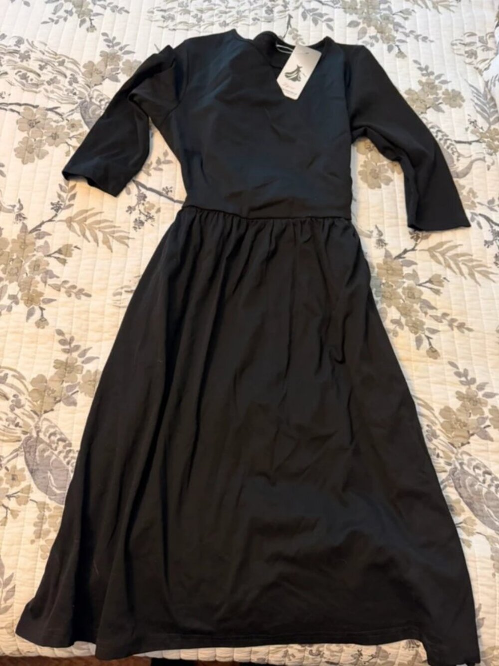 Black dress 3/4 sleeve, size large